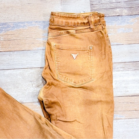 GUESS Distressed taupe jeans, narrow leg - Picture 12 of 13